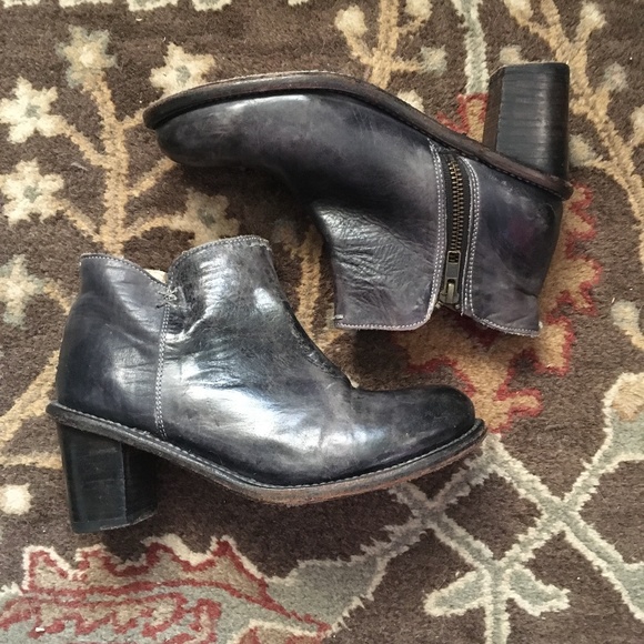 BED/STU NYC Hand Made Yell Black Leather Distressed Stack Heel Ankle Boots 6.5 - Picture 3 of 8